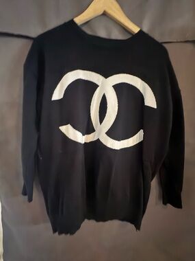 Black Sweater with White Interlocking Logo cc FREE CC sun hat